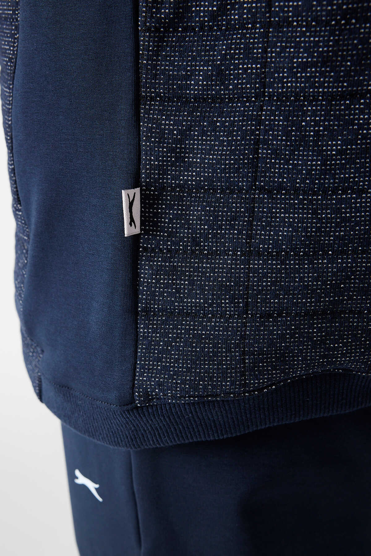 Slazenger FIORA Erkek Fermuarlı Dik Yaka Cepli Lacivert Eşofman Takımı Slazenger FIORA Erkek Fermuarlı Dik Yaka Cepli Lacivert Eşofman Takımı