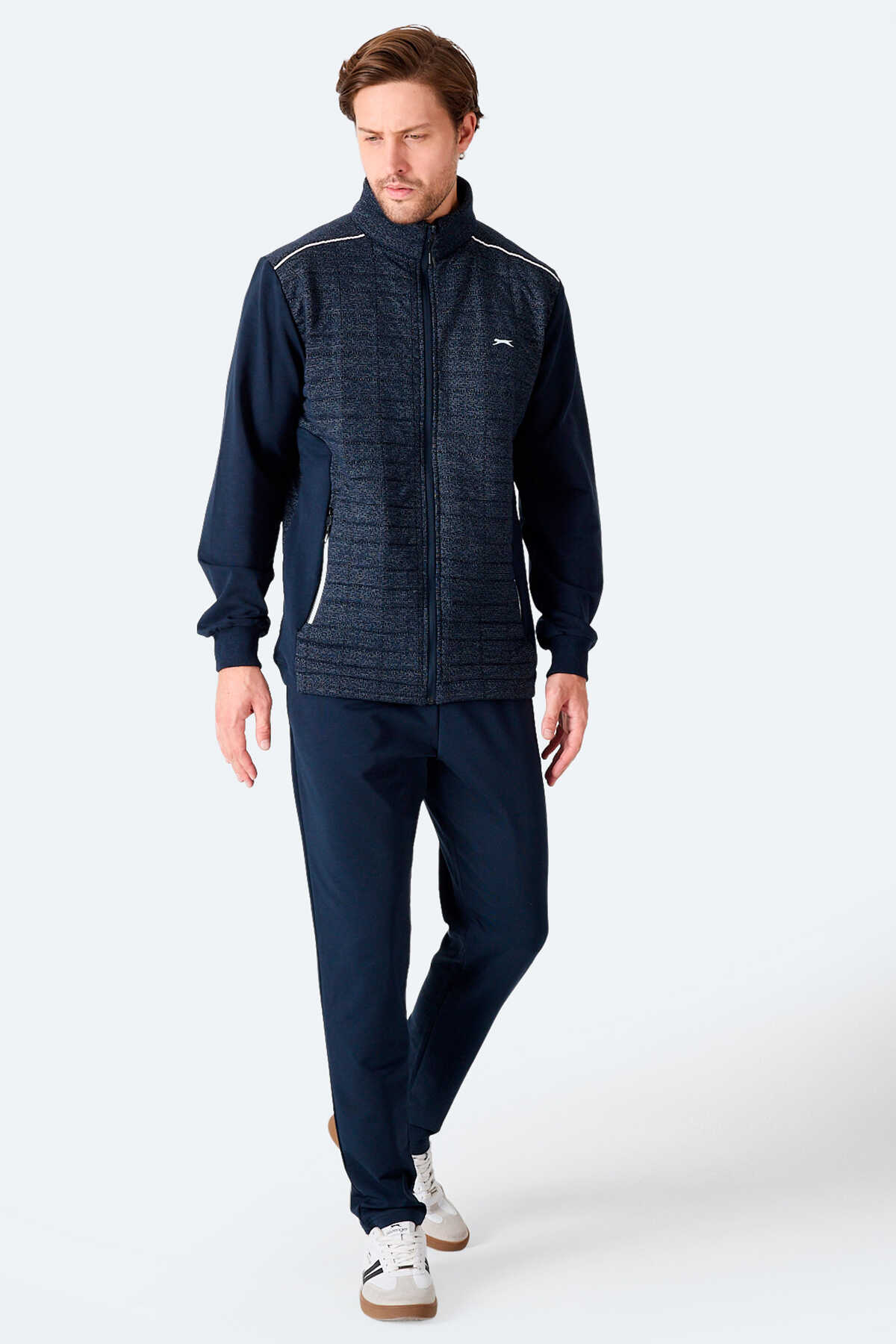 Slazenger FIORA Erkek Fermuarlı Dik Yaka Cepli Lacivert Eşofman Takımı Slazenger FIORA Erkek Fermuarlı Dik Yaka Cepli Lacivert Eşofman Takımı