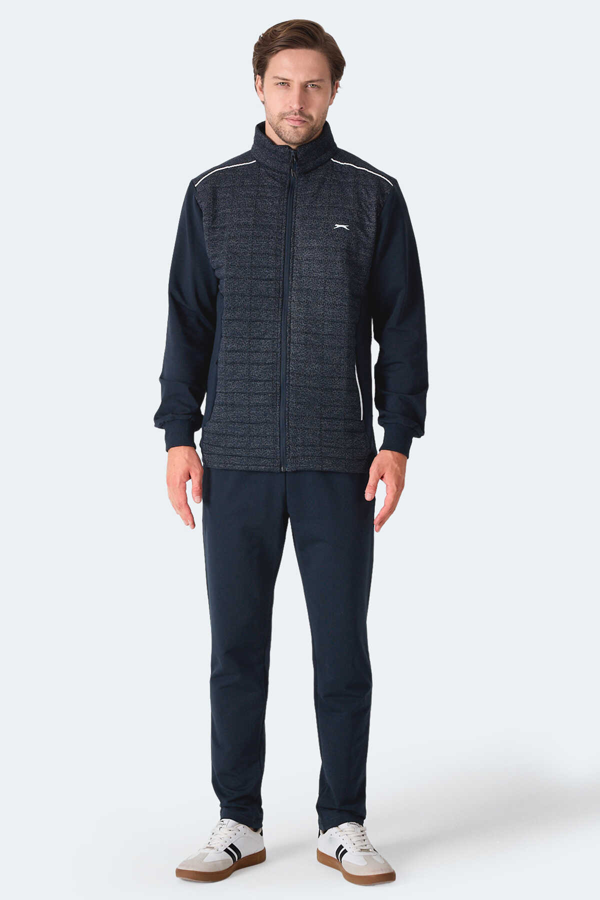 Slazenger FIORA Erkek Fermuarlı Dik Yaka Cepli Lacivert Eşofman Takımı Slazenger FIORA Erkek Fermuarlı Dik Yaka Cepli Lacivert Eşofman Takımı