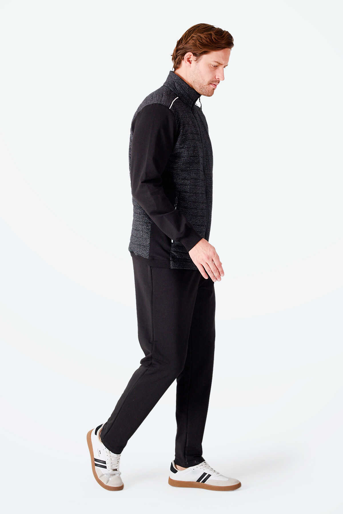 Slazenger FIORA Erkek Fermuarlı Dik Yaka Cepli Siyah Eşofman Takımı Slazenger FIORA Erkek Fermuarlı Dik Yaka Cepli Siyah Eşofman Takımı