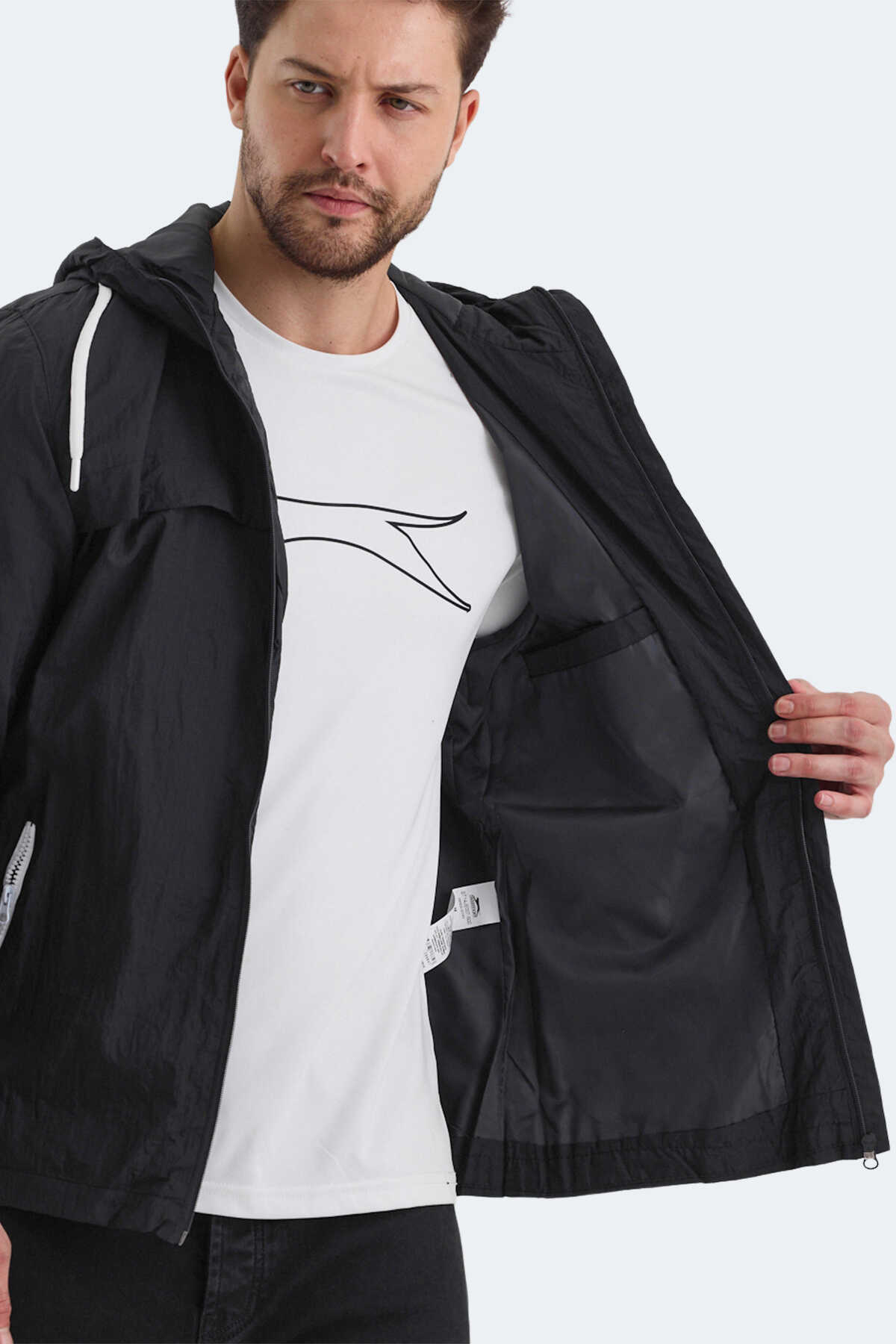 Slazenger HANGA Erkek Siyah Yağmurluk Slazenger HANGA Erkek Siyah Yağmurluk