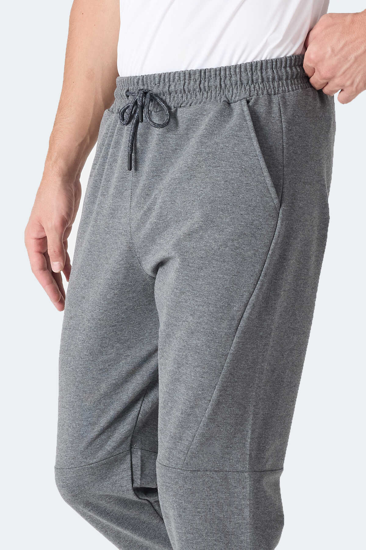 Slazenger INFERNAL I Erkek Koyu Gri Eşofman Altı Slazenger INFERNAL I Erkek Koyu Gri Eşofman Altı