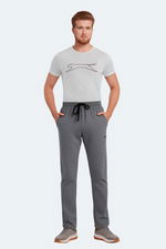 Slazenger - Slazenger JERRY Büyük Beden Erkek Cepli Koyu Gri Eşofman Altı Slazenger - Slazenger JERRY Büyük Beden Erkek Cepli Koyu Gri Eşofman Altı