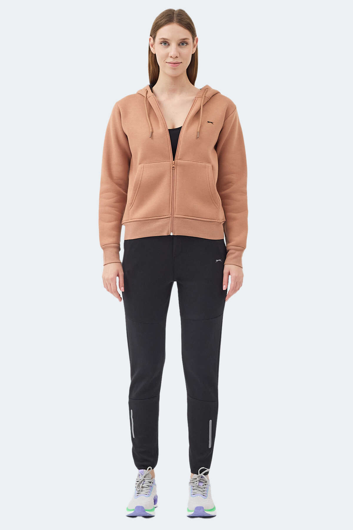 Slazenger MILIO I Kadın Fermuarlı Kapüşonlu Cepli Camel Sweatshırt Slazenger MILIO I Kadın Fermuarlı Kapüşonlu Cepli Camel Sweatshırt