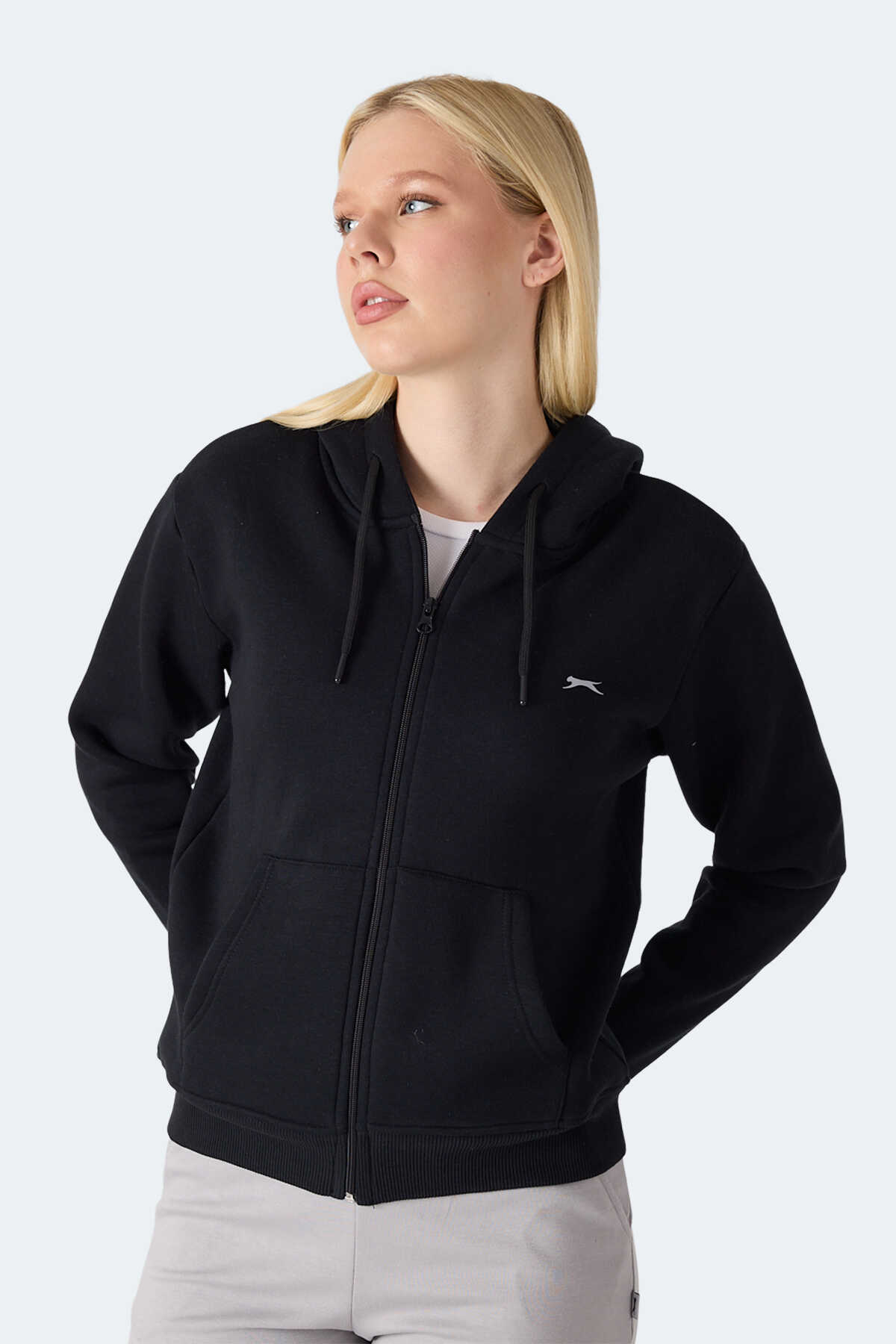 Slazenger MILIO I Kadın Fermuarlı Kapüşonlu Cepli Siyah Sweatshırt Slazenger MILIO I Kadın Fermuarlı Kapüşonlu Cepli Siyah Sweatshırt