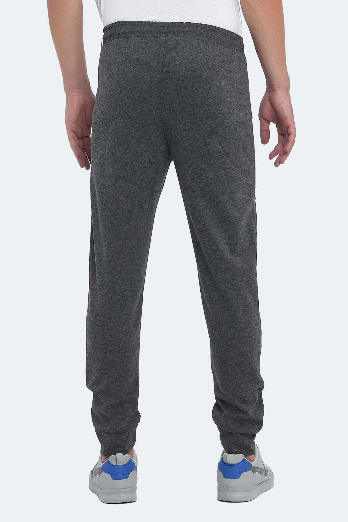 Slazenger ONLY IN Erkek Fermuar Cepli Koyu Gri Eşofman Altı Slazenger ONLY IN Erkek Fermuar Cepli Koyu Gri Eşofman Altı