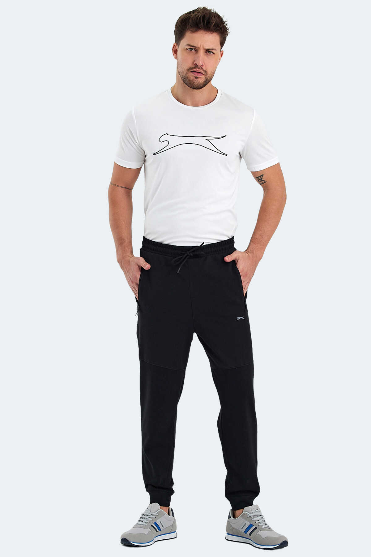 Slazenger ONLY IN Erkek Fermuar Cepli Siyah Eşofman Altı Slazenger ONLY IN Erkek Fermuar Cepli Siyah Eşofman Altı