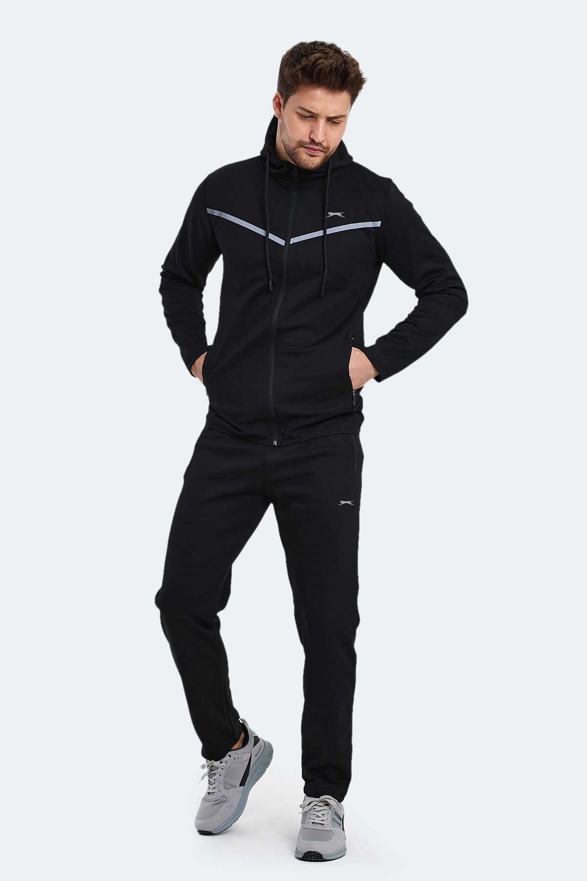 Slazenger - Slazenger ORKA IN Erkek Fermuarlı Kapüşonlu Cepli Siyah Eşofman Takımı