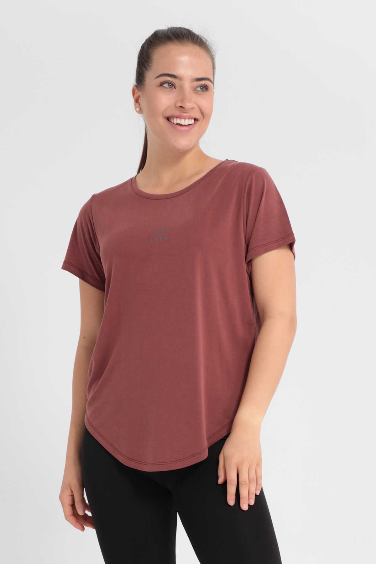 Slazenger - Slazenger PLUS Kadın Kısa Kollu T-Shirt Tarçın