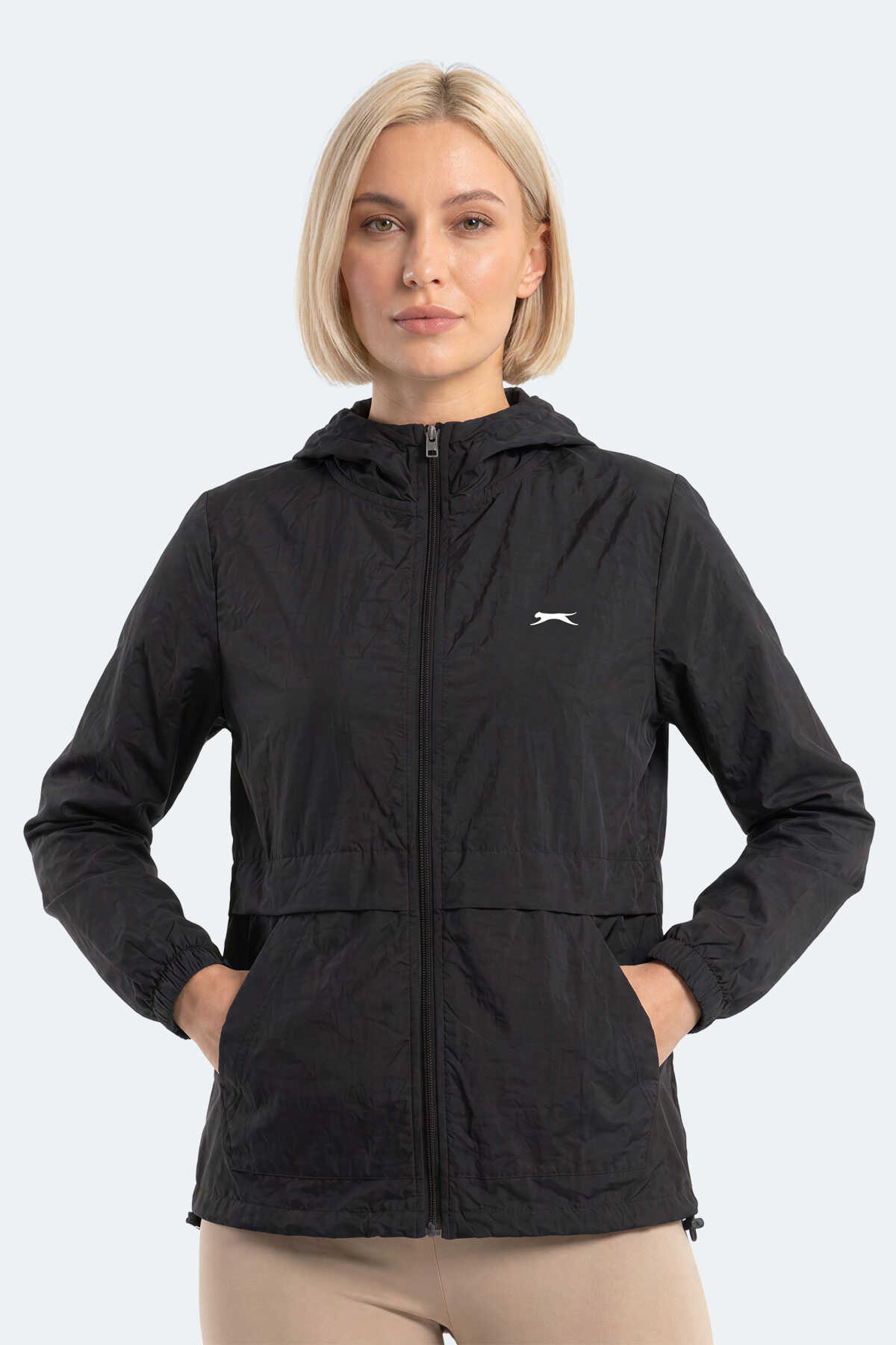 Slazenger - Slazenger RAID Kadın Kapüşonlu Fermuarlı Siyah Rüzgarlık