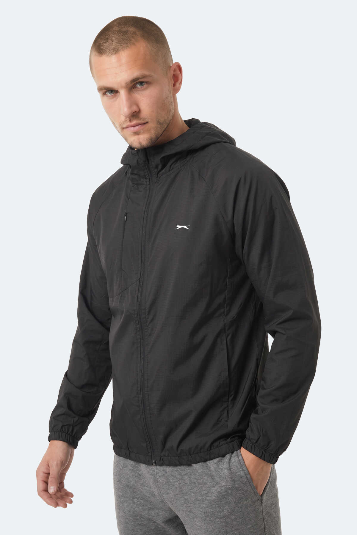Slazenger - Slazenger REPHAR Erkek Kapüşonlu Fermuarlı Siyah Rüzgarlık