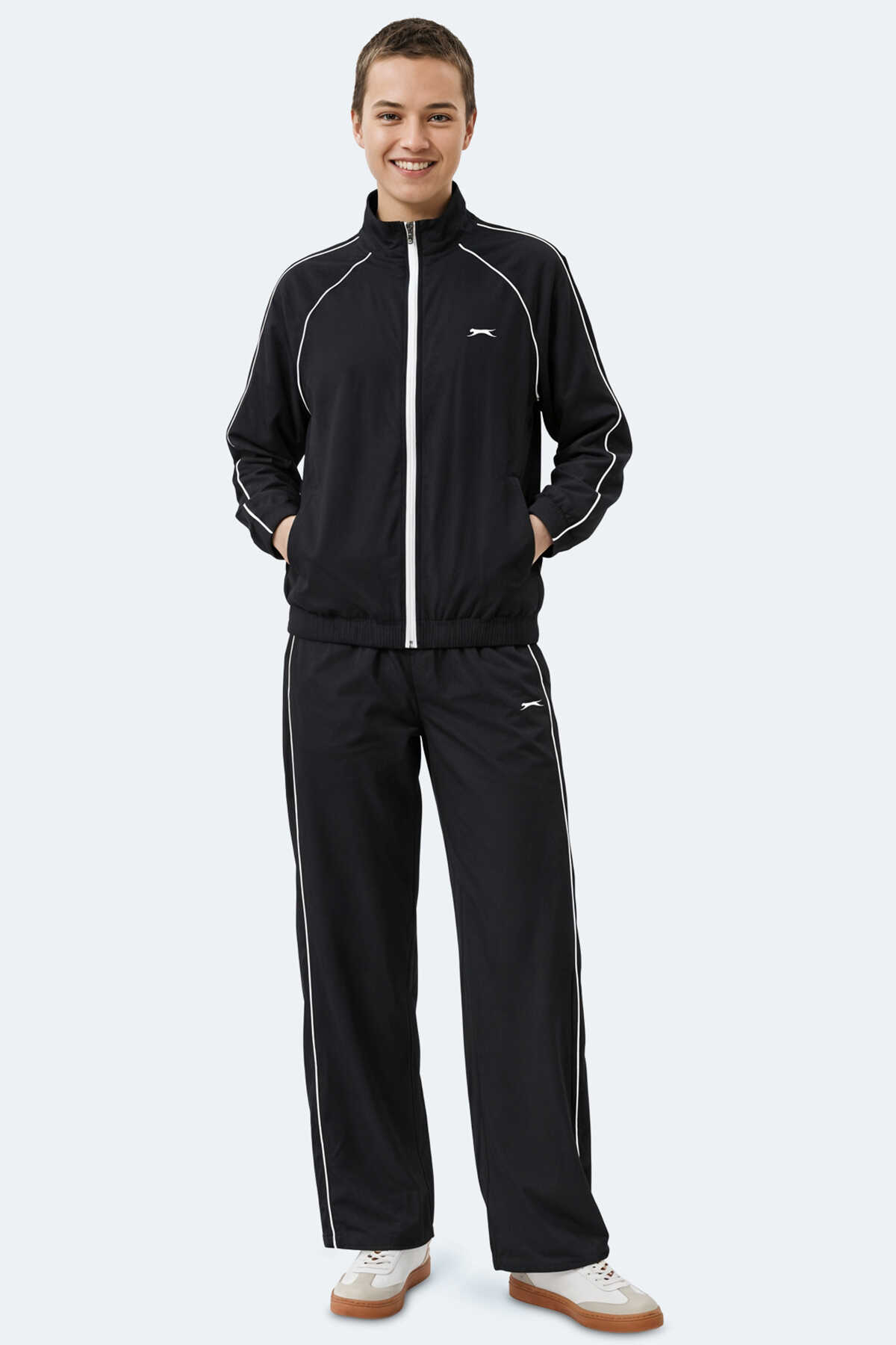 Slazenger - Slazenger REVEL Kadın Dik Yaka Fermuarlı Siyah Eşofman Takımı