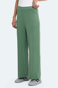 Slazenger - Slazenger VELASCO I Kadın Bol Paça Yeşil Eşofman Altı Slazenger - Slazenger VELASCO I Kadın Bol Paça Yeşil Eşofman Altı