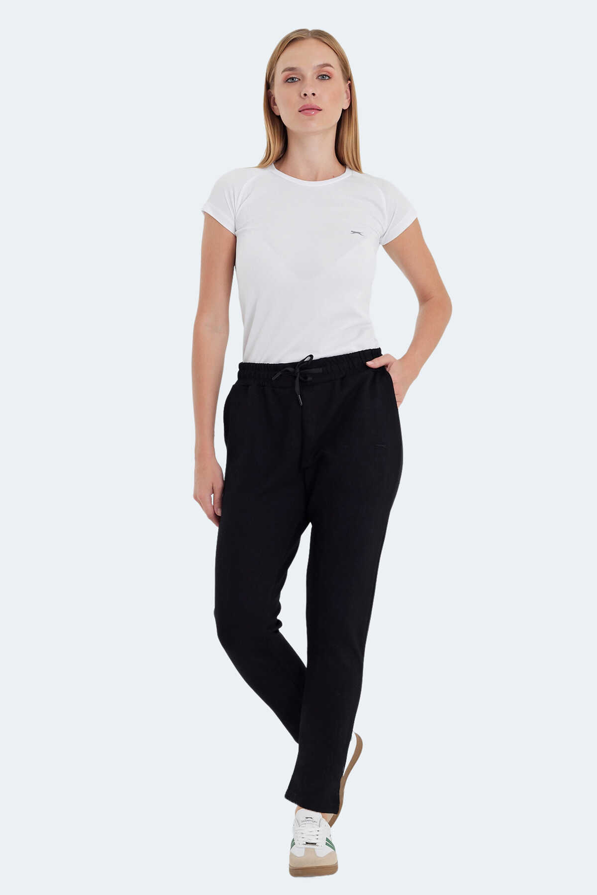 Slazenger VETA Kadın Cepli Dar Paça Siyah Eşofman Altı Slazenger VETA Kadın Cepli Dar Paça Siyah Eşofman Altı