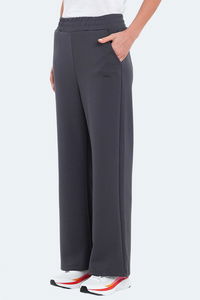 Slazenger - Slazenger VILLE Kadın Cepli Bol Paça Koyu Gri Eşofman Altı Slazenger - Slazenger VILLE Kadın Cepli Bol Paça Koyu Gri Eşofman Altı