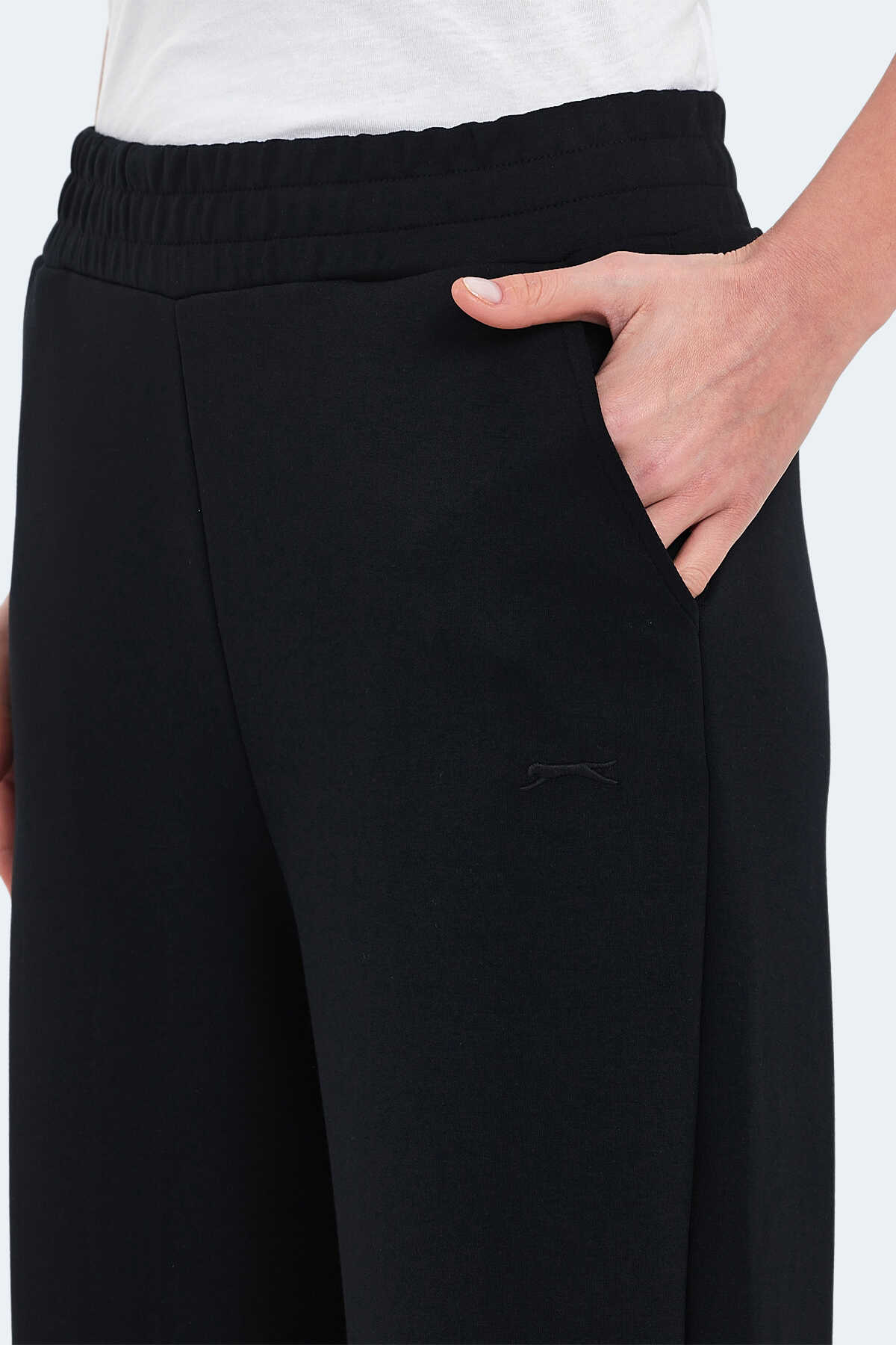 Slazenger VILLE Kadın Cepli Bol Paça Siyah Pantolon - 4