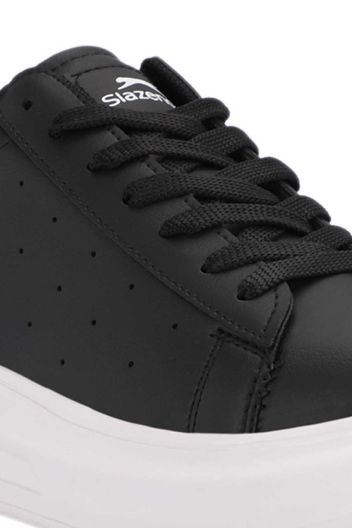 Slazenger ZARATHUSTRA I Kadın Siyah / Beyaz Günlük Spor Ayakkabısı Slazenger ZARATHUSTRA I Kadın Siyah / Beyaz Günlük Spor Ayakkabısı