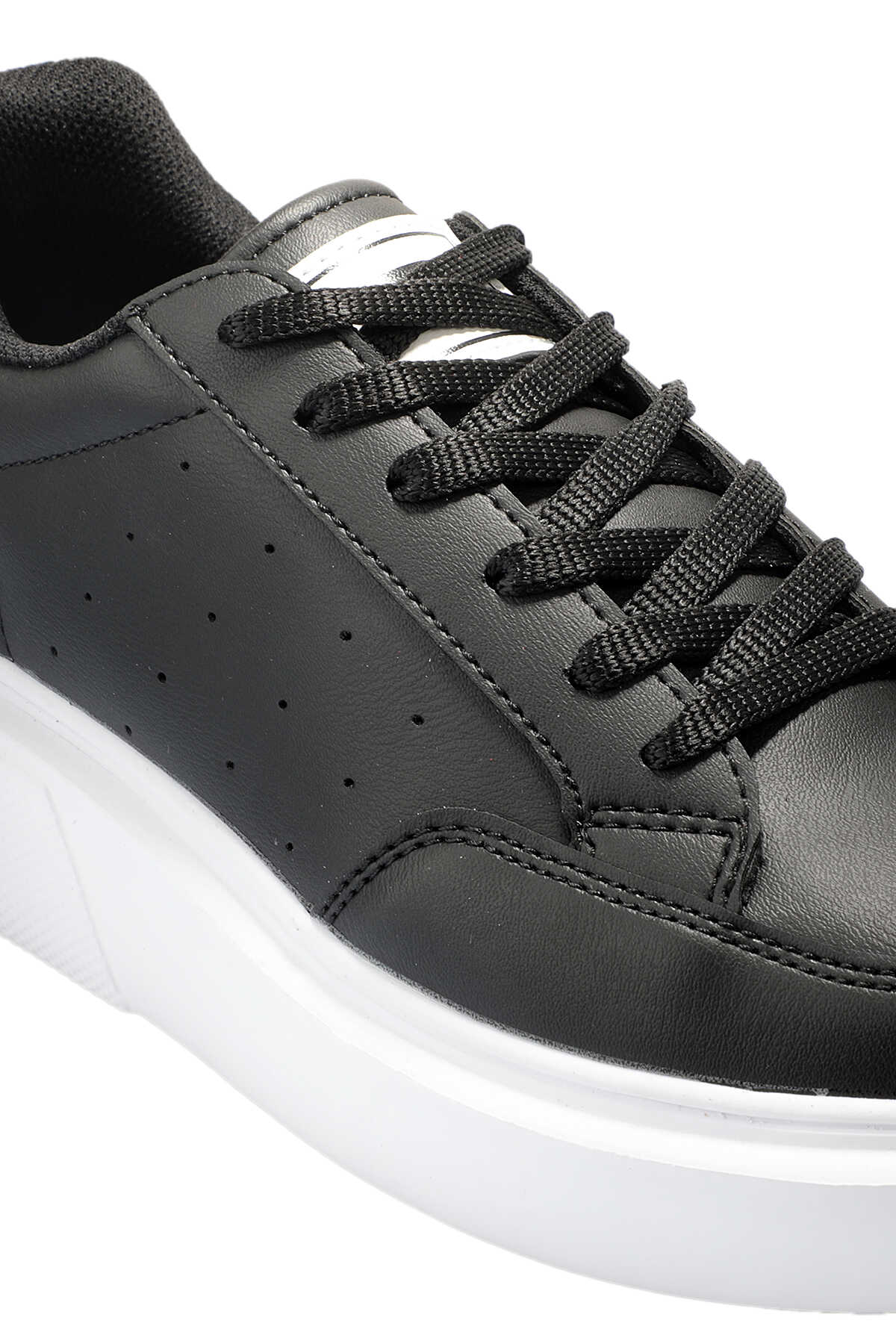 Slazenger ZUMBA I Kadın Siyah / Beyaz Günlük Spor Ayakkabısı Slazenger ZUMBA I Kadın Siyah / Beyaz Günlük Spor Ayakkabısı